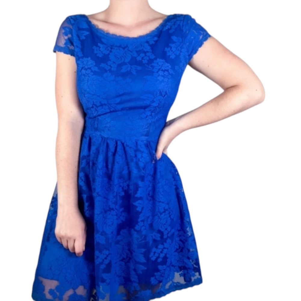 B. Darlin Cobalt Blue Lace Dress, Size Small